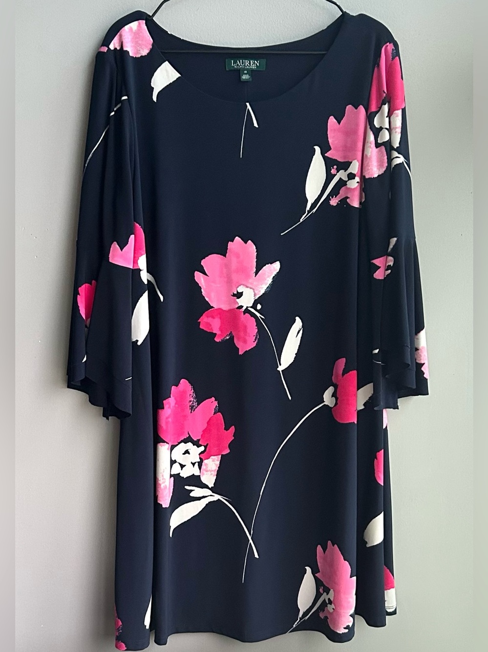 RALPH LAUREN gorgeous navy scoop neck floral mini dress..  flutter sleeves ⭐️